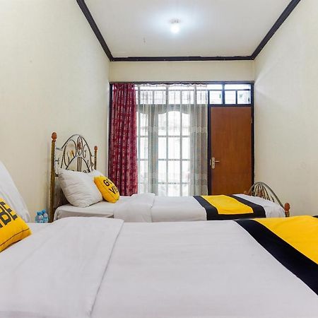 Astria Graha Hotel Bandung Exterior foto